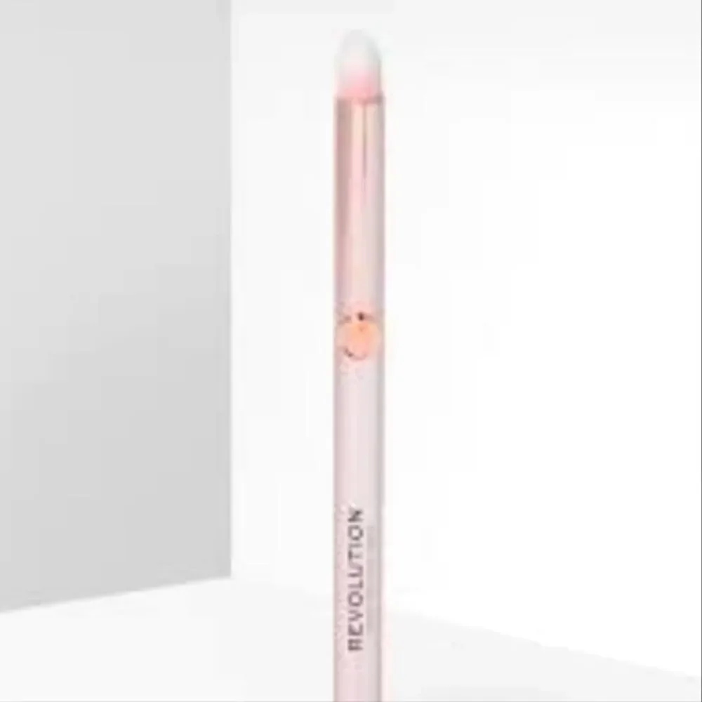 Revolution Beauty‎ Create Your Look Buffing Eye Crease Brush